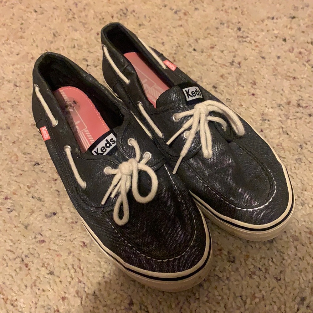 Black Shiny Keds